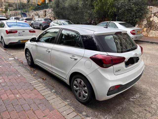 יונדאי i20