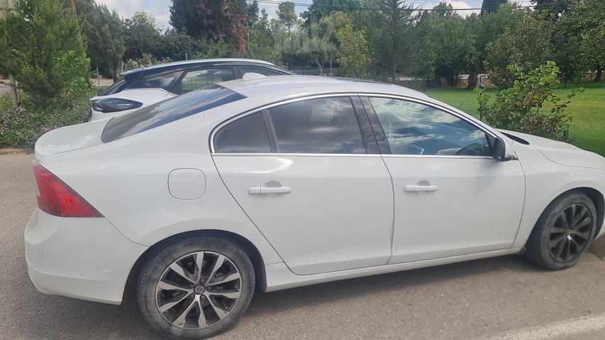 וולוו S60