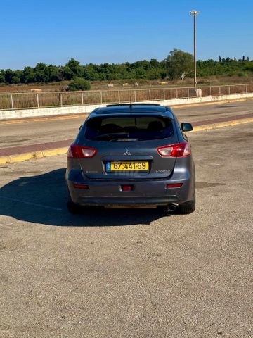 מיצובישי לנסר