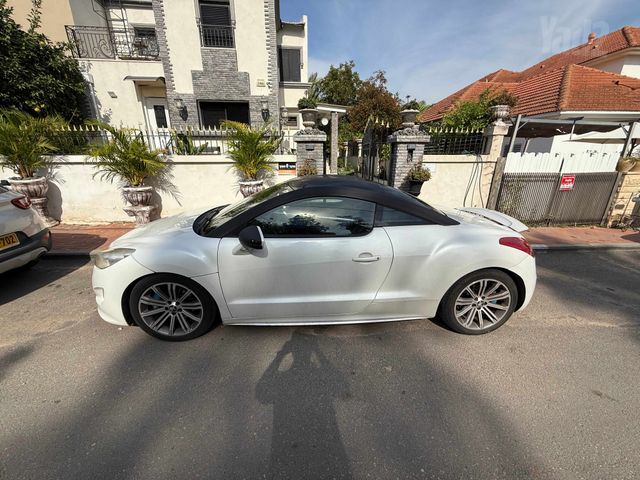 פיג'ו RCZ
