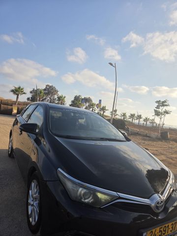 מודעת רכב טויוטה אוריס