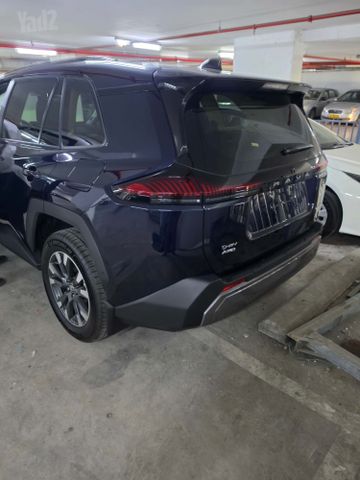 טויוטה C-HR+