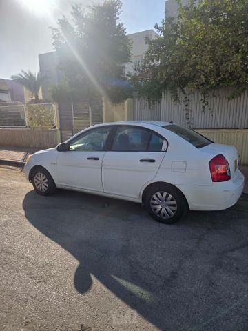 יונדאי אקסנט i25