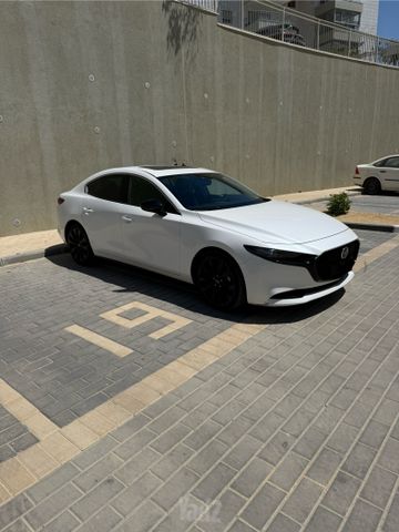 מודעת רכב מאזדה 3