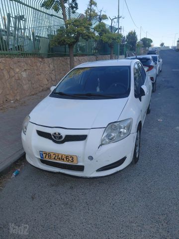 טויוטה אוריס