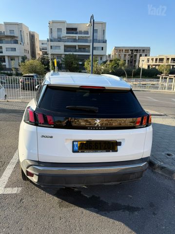 פיג'ו 3008