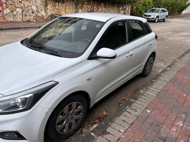 יונדאי i20