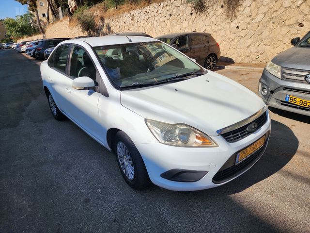 פוקוס Trend אוט׳ סדאן 4 דל 1.6 (100 כ״ס)