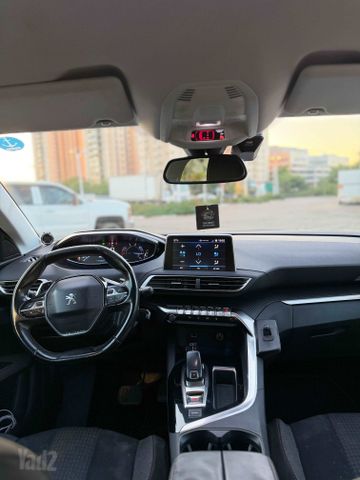 פיג'ו 3008