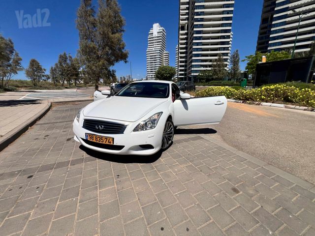 אינפיניטי G37