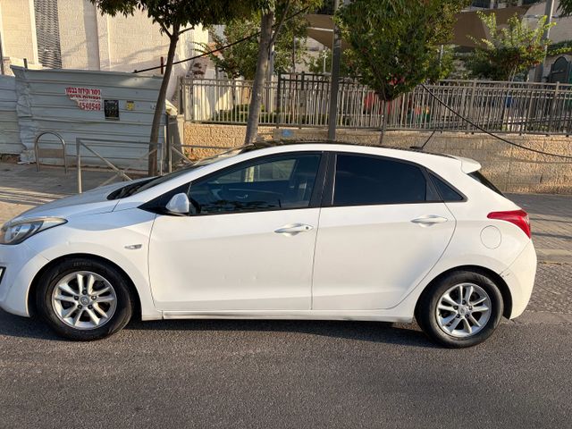 יונדאי i30