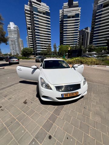 אינפיניטי G37