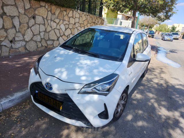 מודעת רכב טויוטה יאריס