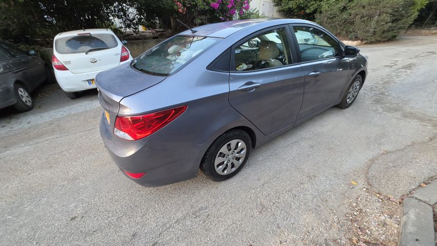 יונדאי אקסנט i25