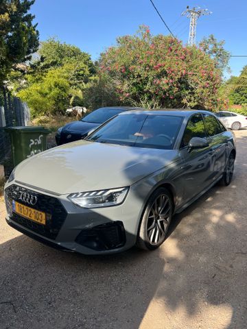 אאודי A4