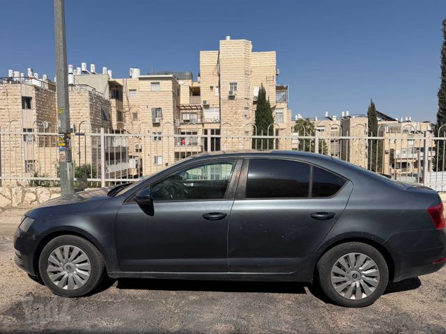 סקודה אוקטביה
