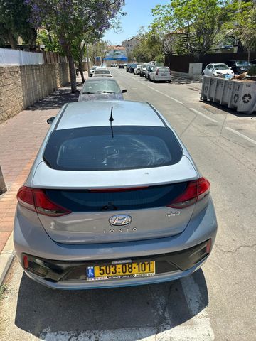 יונדאי איוניק