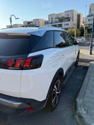 פיג'ו 3008