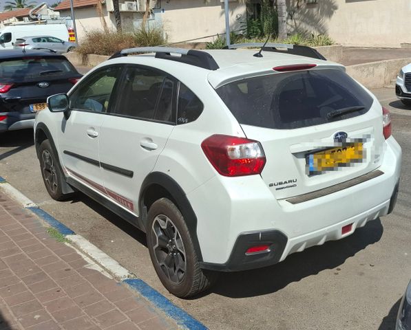 מודעת רכב סובארו XV