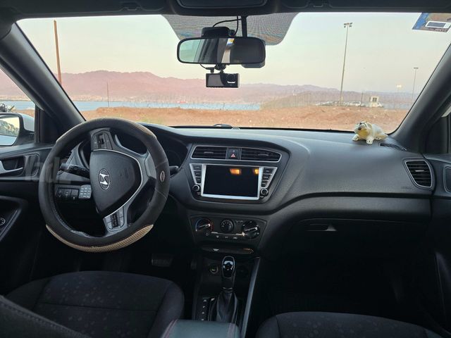 יונדאי i20