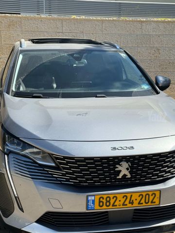 פיג'ו 3008