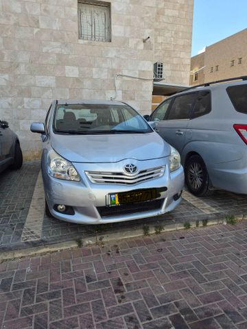 מודעת רכב טויוטה ורסו