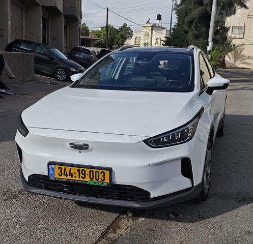 מודעת רכב ג׳ילי Geometry C
