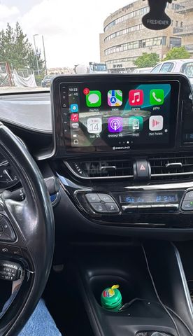 מודעת רכב טויוטה C-HR