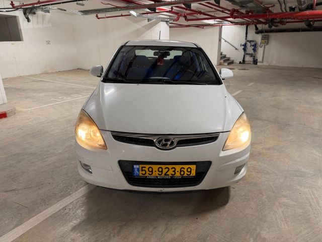 יונדאי i30