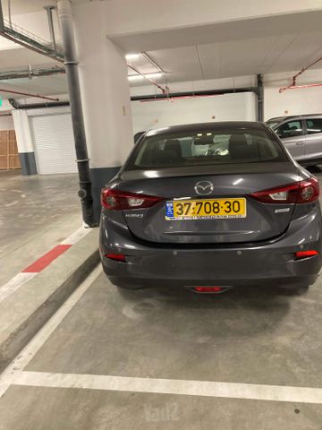 מאזדה 3