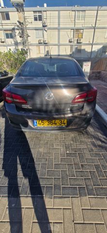 אופל אסטרה