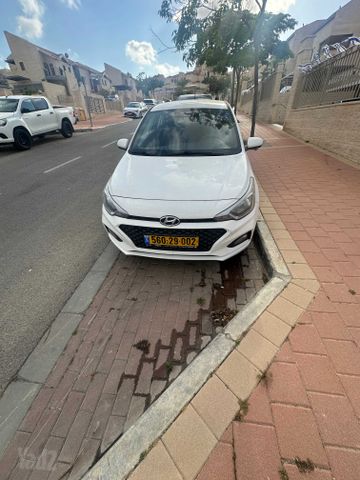 מודעת רכב יונדאי i20