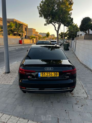אאודי A4