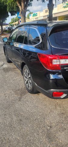 סובארו אאוטבק