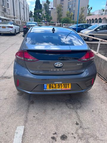 יונדאי איוניק