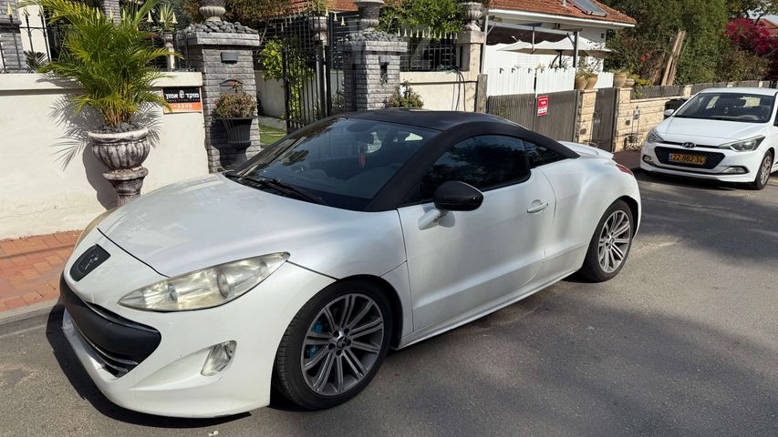 פיג'ו RCZ