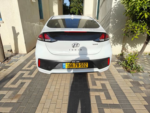 יונדאי איוניק