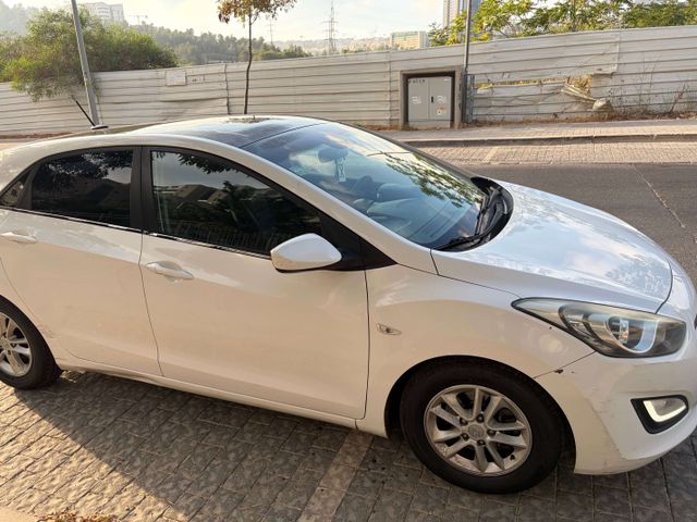 יונדאי i30