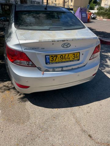 יונדאי אקסנט i25