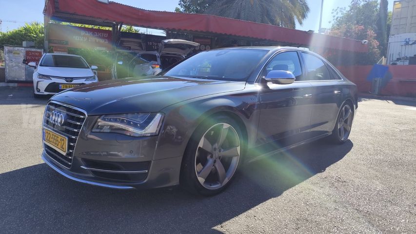 אאודי S8