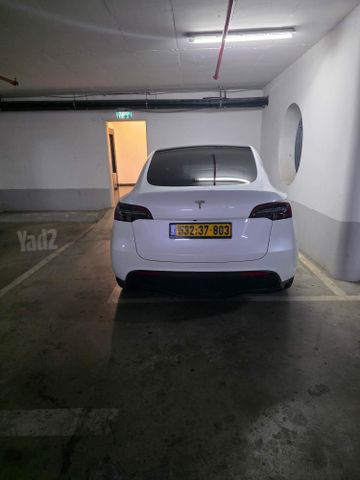 מודעת רכב טסלה מודל Y