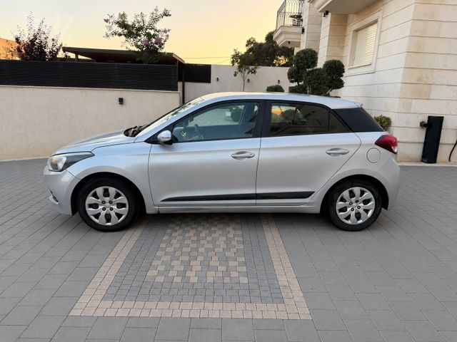 יונדאי i20