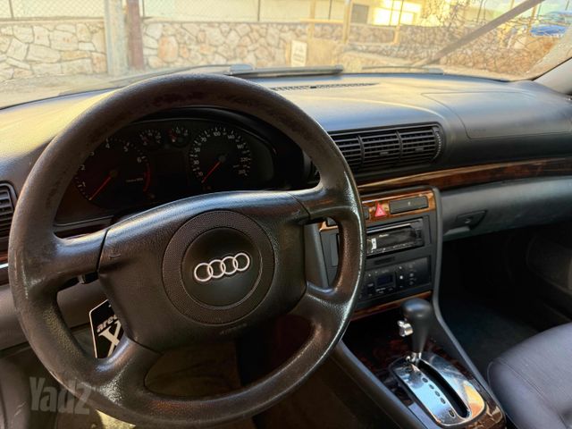 אאודי A4