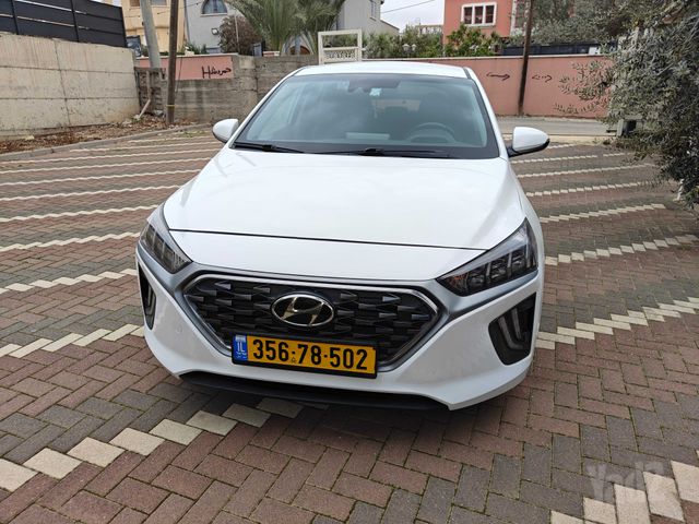 יונדאי איוניק