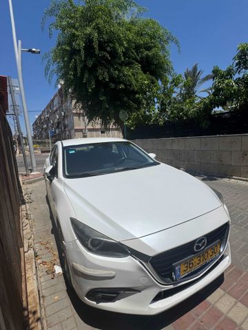 מודעת רכב מאזדה 3
