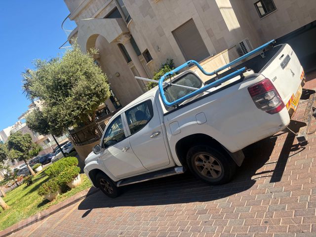 מיצובישי טרייטון / L200