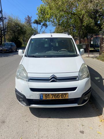 מודעת רכב סיטרואן ברלינגו 