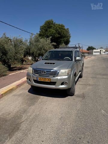 מודעת רכב טויוטה היילקס