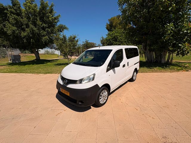 מודעת רכב ניסאן NV200