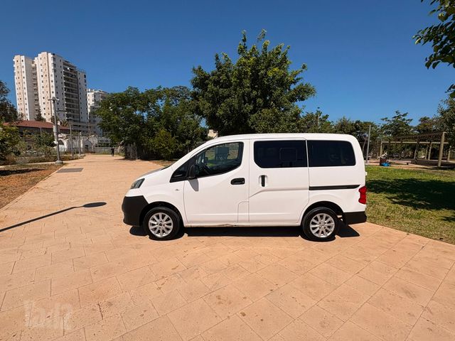 מודעת רכב ניסאן NV200 1
